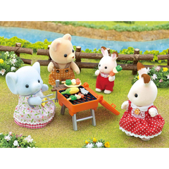 5640 Sylvanian Families - Set Barbeque per Picnic. Ragazza Elefante