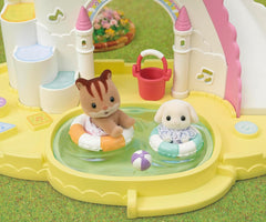 5746 Sylvanian Families - Piscina e sabbiera dell'asilo