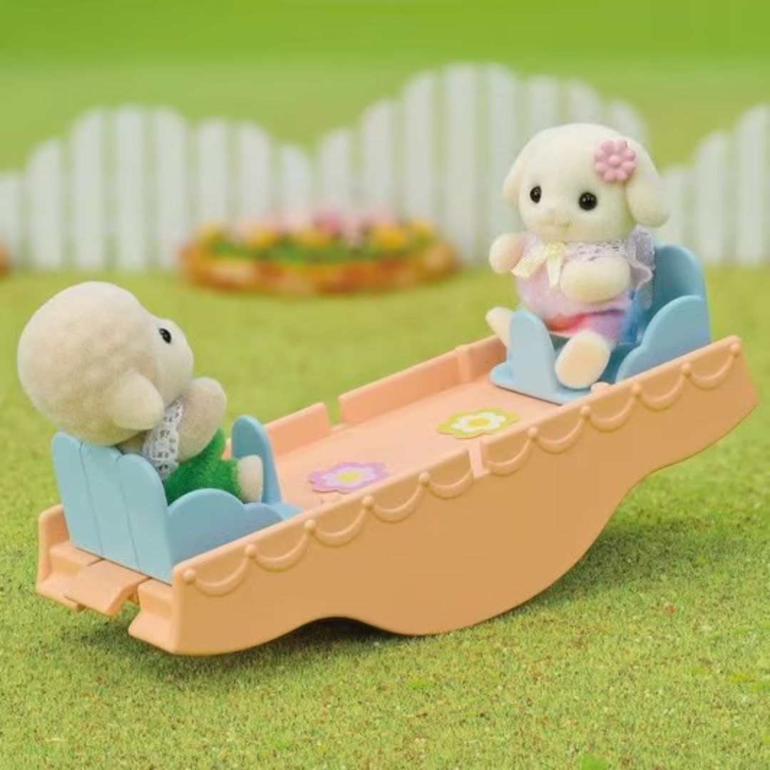 5744 Sylvanian Families - Il Bus Arcobaleno Sole